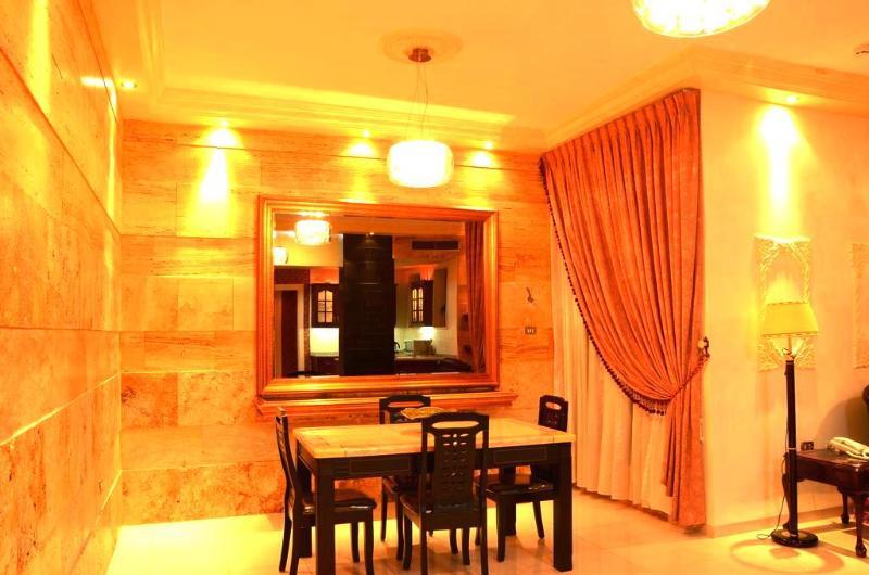 עמאן Jad Hotel Suites מראה חיצוני תמונה